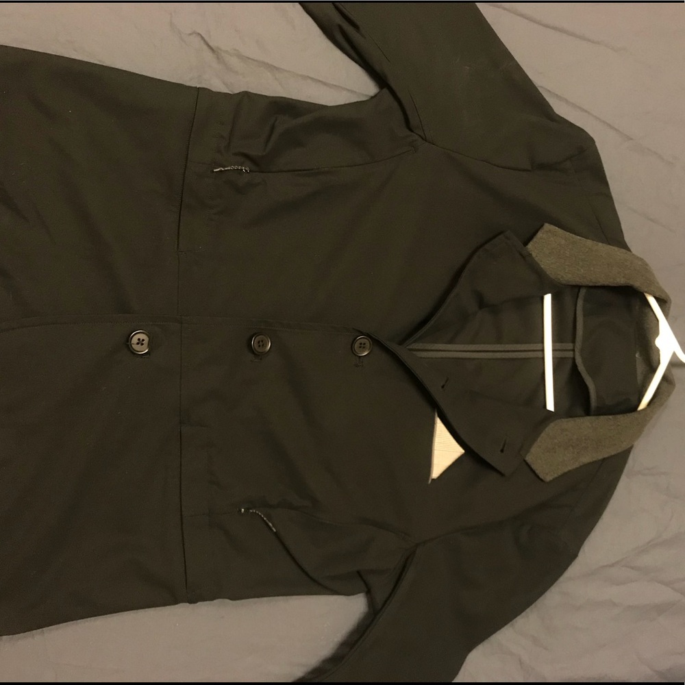 Lululemon, LIMITED EDITION sport coat, size medium